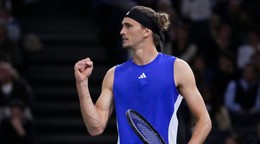 Nemecký tenista Alexander Zverev na turnaji Masters v Paríži. 