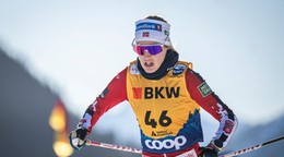 Nórska bežkyňa na lyžiach Karoline Simpsonová-Larsenová.