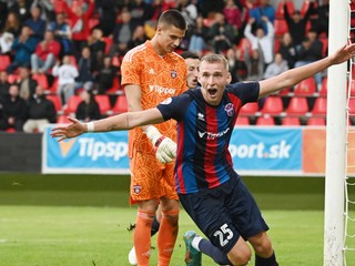 Richard Nagy sa raduje z gólu v zápase Zlaté Moravce - Spartak Trnava.