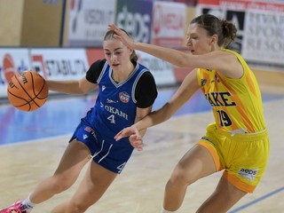 Vpravo Katarína Šedivá.