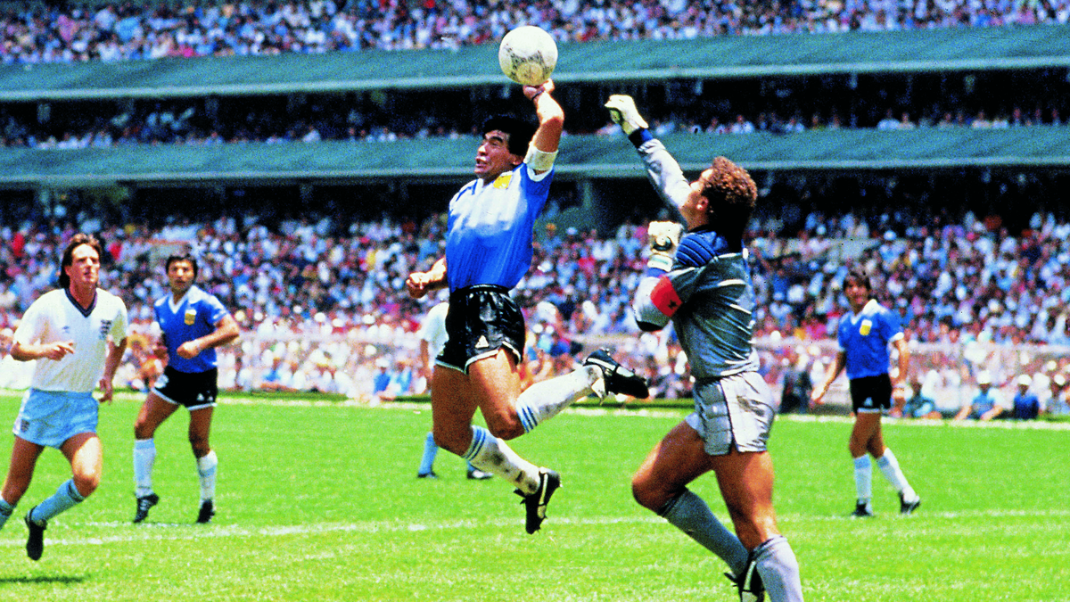 Diego Maradona a jeho gól "Božia ruka"