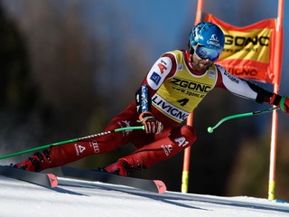 Marco Schwarz počas super-G v Livigne.