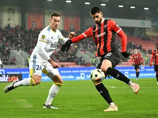vpravo hráč Trnavy Adrian Zeljkovič a hráč Košíc Dominik Kružliak