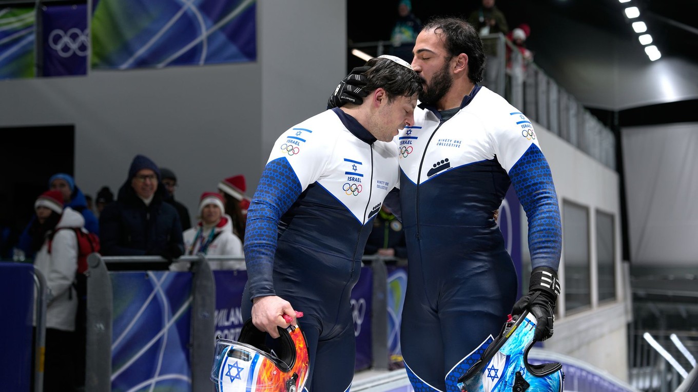 Izraelskí bobisti Adam Edelman a Menachem Chen