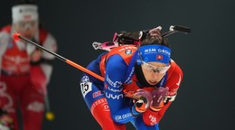 Slovenská biatlonistka Mária Remeňová počas pretekov s hromadným štartom žien.