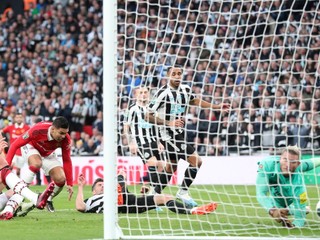 Manchester United vs. Newcastle United: ONLINE prenos z finále turnaja Anglický ligový pohár.