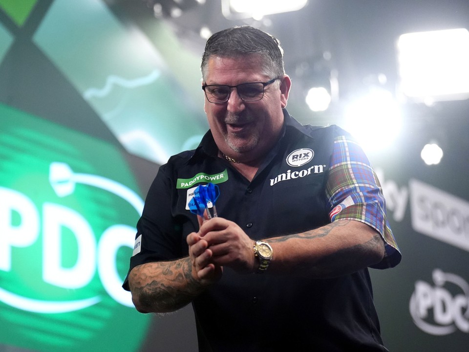 Škótsky šípkar Gary Anderson počas MS 2026.