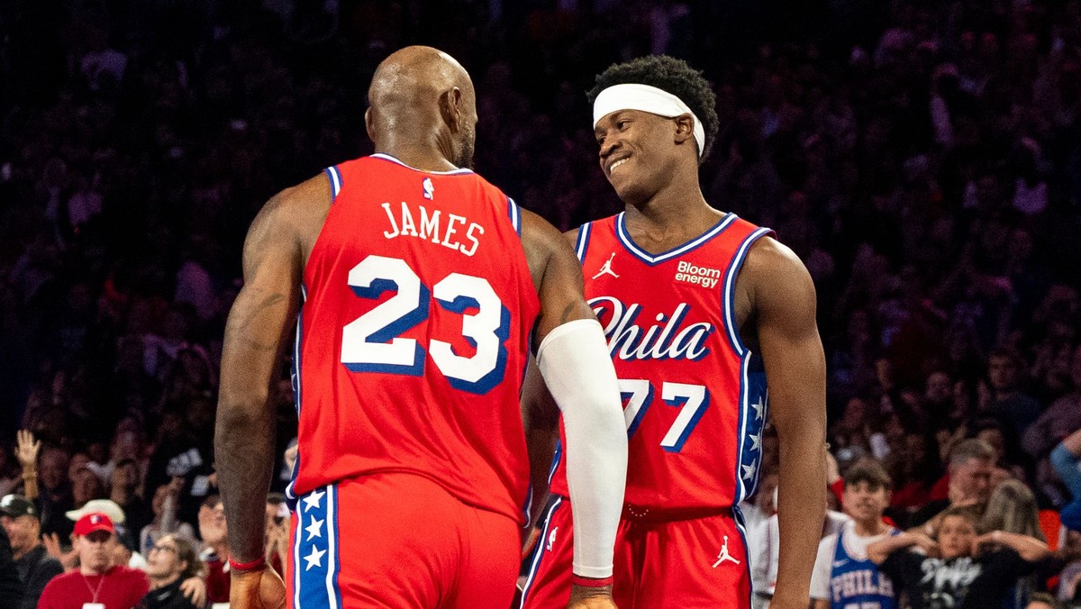 VJ Edgecombe a LeBron James.