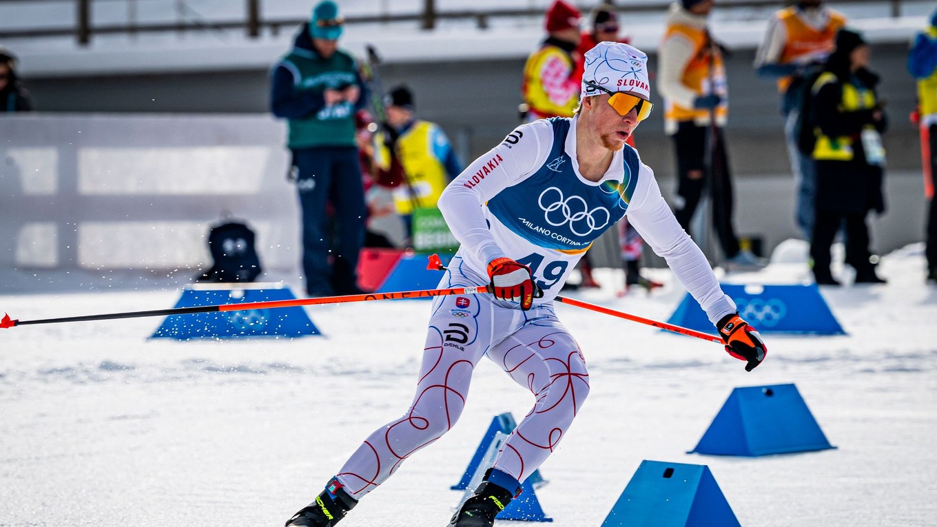 ONLINE: Peter Hinds dnes ide preteky s hromadným štartom v bežeckom lyžovaní na ZOH 2026.