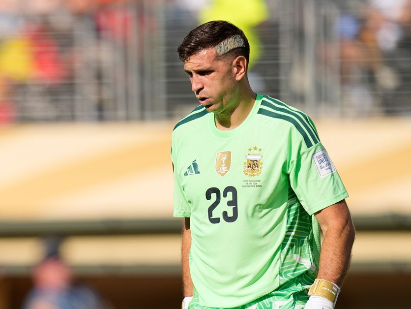 Emiliano Martinez.