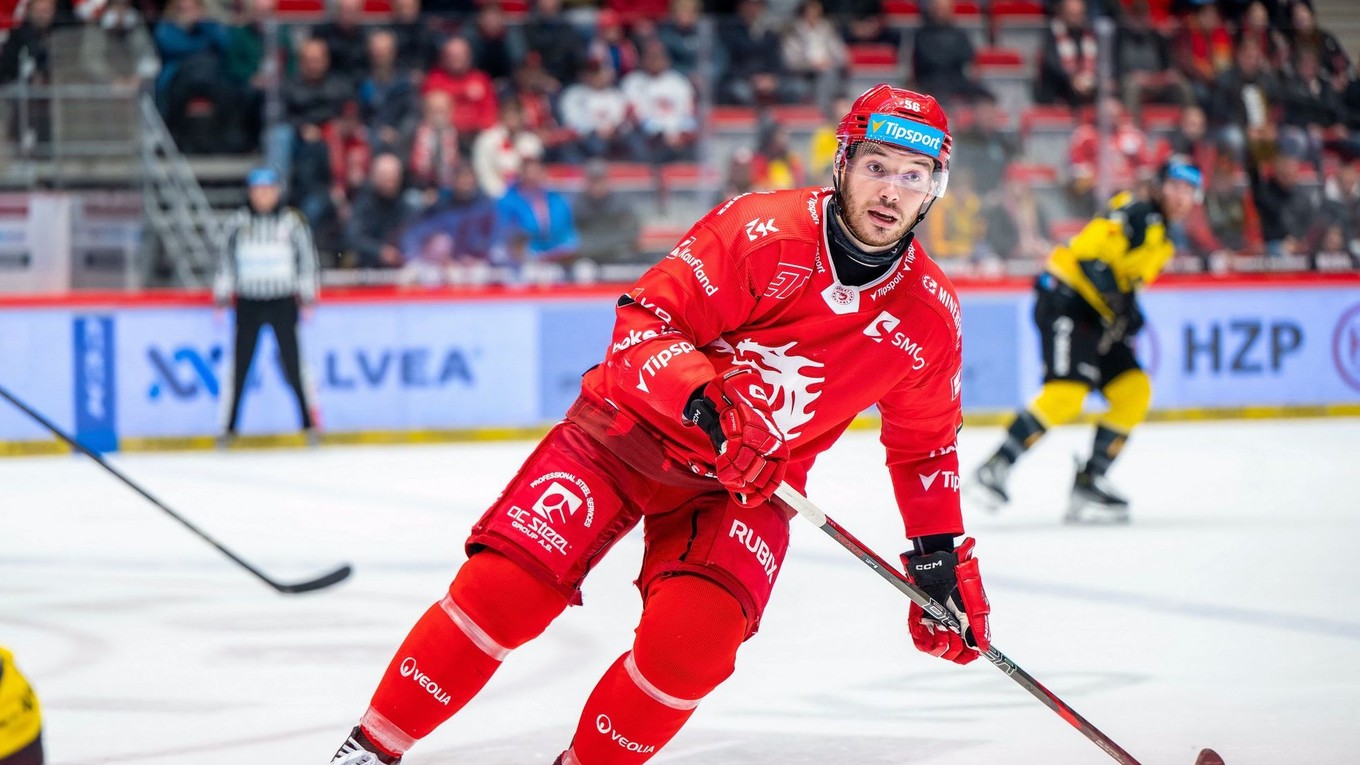 Marko Daňo v drese HC Oceláři Třinec.