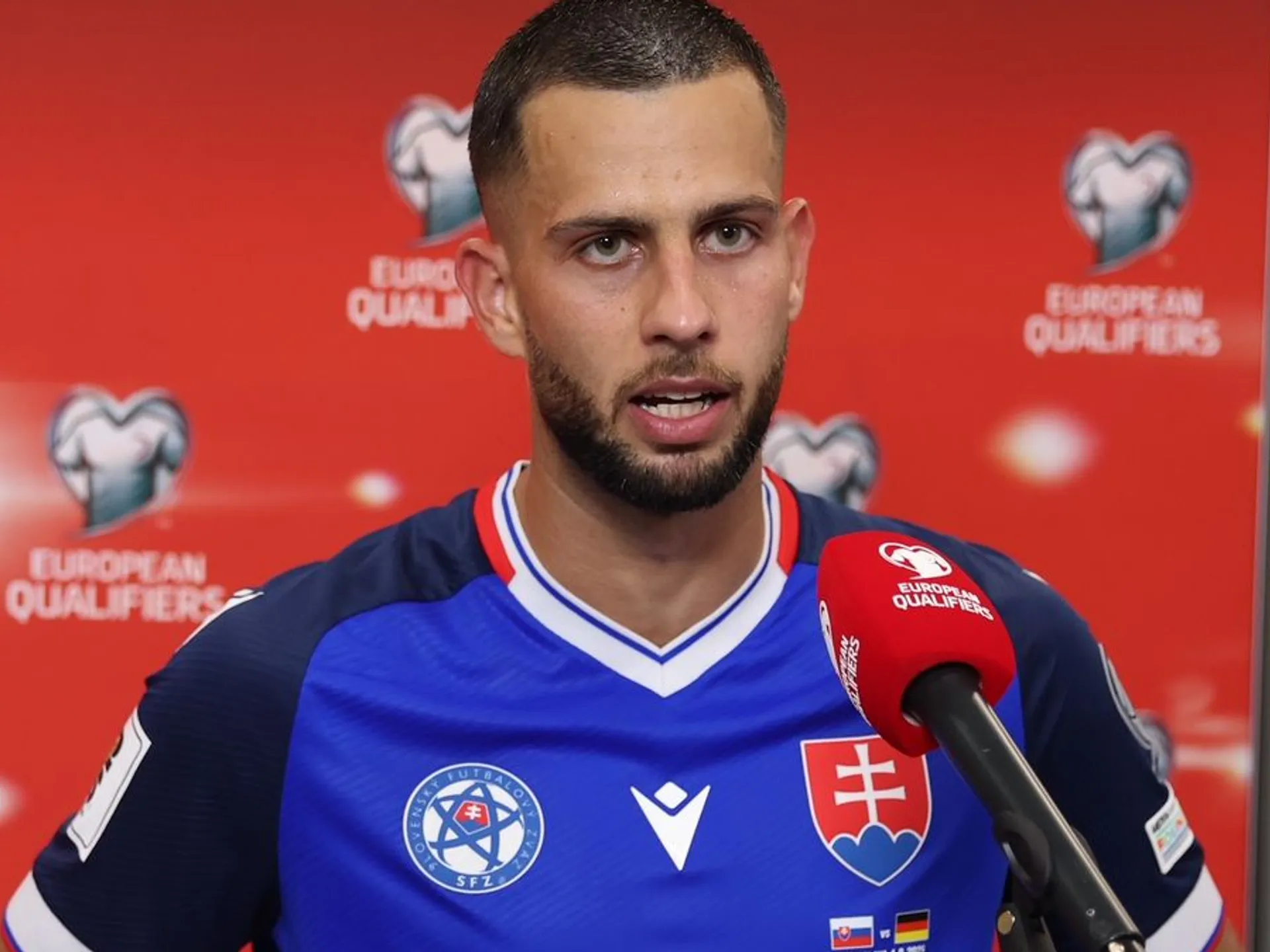 MUŽI A – Hancko: Všetci sme na ihrisku lietali