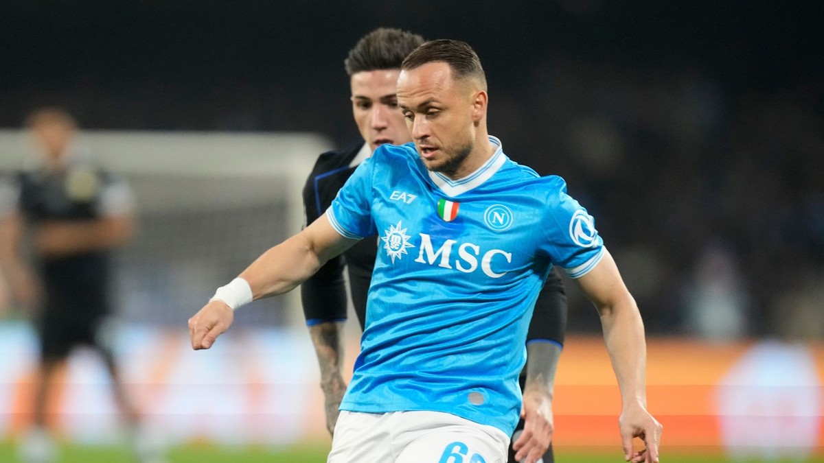 Slovenský futbalista v drese Neapolu Stanislav Lobotka.