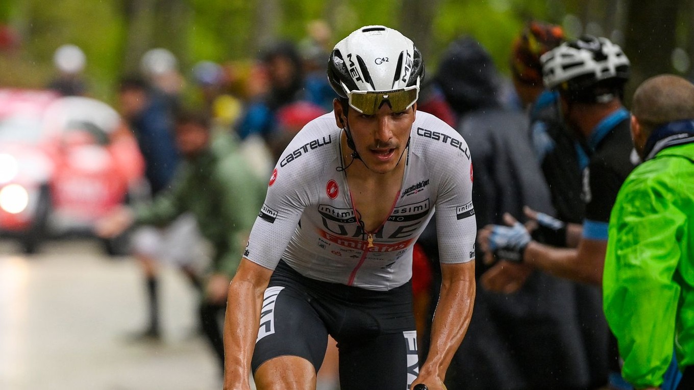 Portugalský cyklista Joao Almeida.