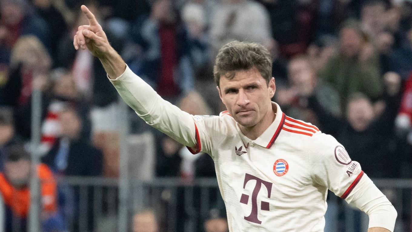 Thomas Müller sa teší z gólu v zápase Ligy majstrov Bayern Mníchov - Slovan Bratislava.