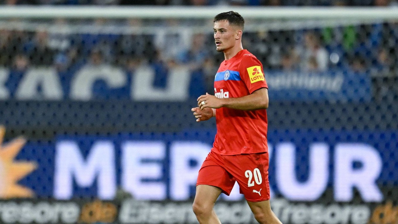 Adrián Kaprálik v drese Holsteinu Kiel.