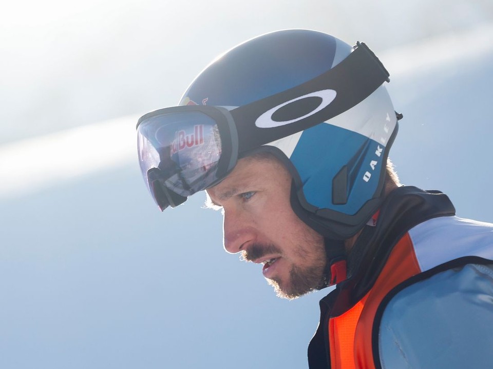 Lyžiar Marcel Hirscher sa vo farbách Holandska vrátil do Svetového pohára.