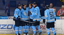 Na snímke radosť hráčov Slovana po góle v štvrtom zápase štvrťfinále play off.