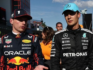 Max Verstappen a George Russell