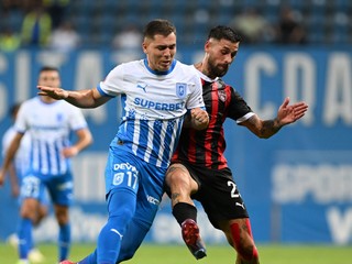 Hráč Spartaku Trnava v súboji.