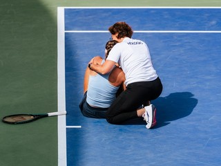 Renáta Jamrichová si poranila koleno.