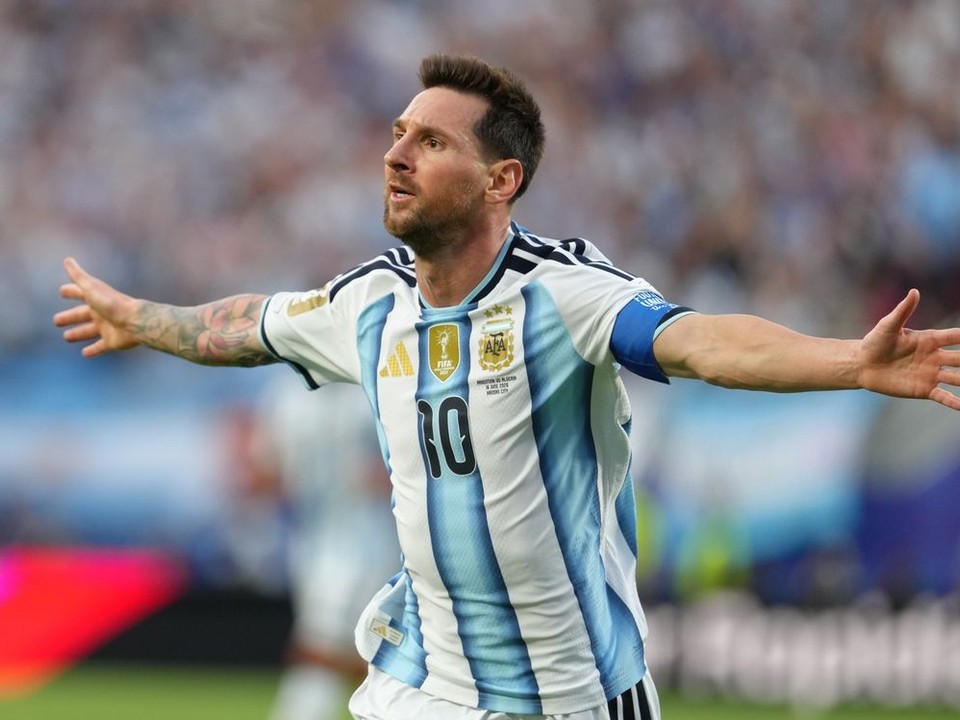 Lionel Messi sa teší z gólu v zápase Argentína - Alžírsko na MS vo futbale 2026.