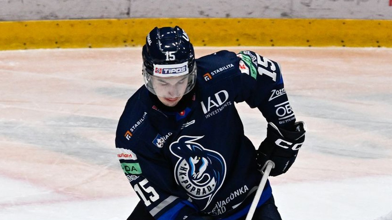 Jakub Urbánek v drese HK Poprad.