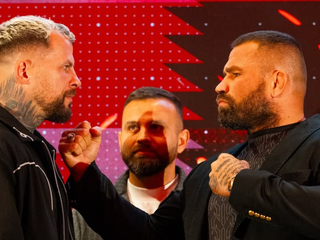 Marpo s Vémolom na tlačovej konferencii.