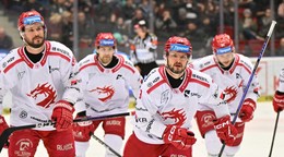 Libor Hudáček (uprostred) so spoluhráčmi Třinca