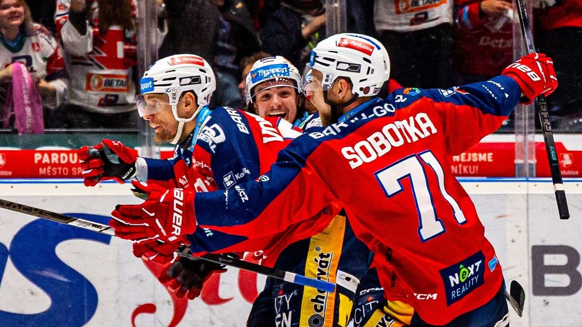 Hokejisti HC Dynamo Pardubice.