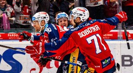 Hokejisti HC Dynamo Pardubice.