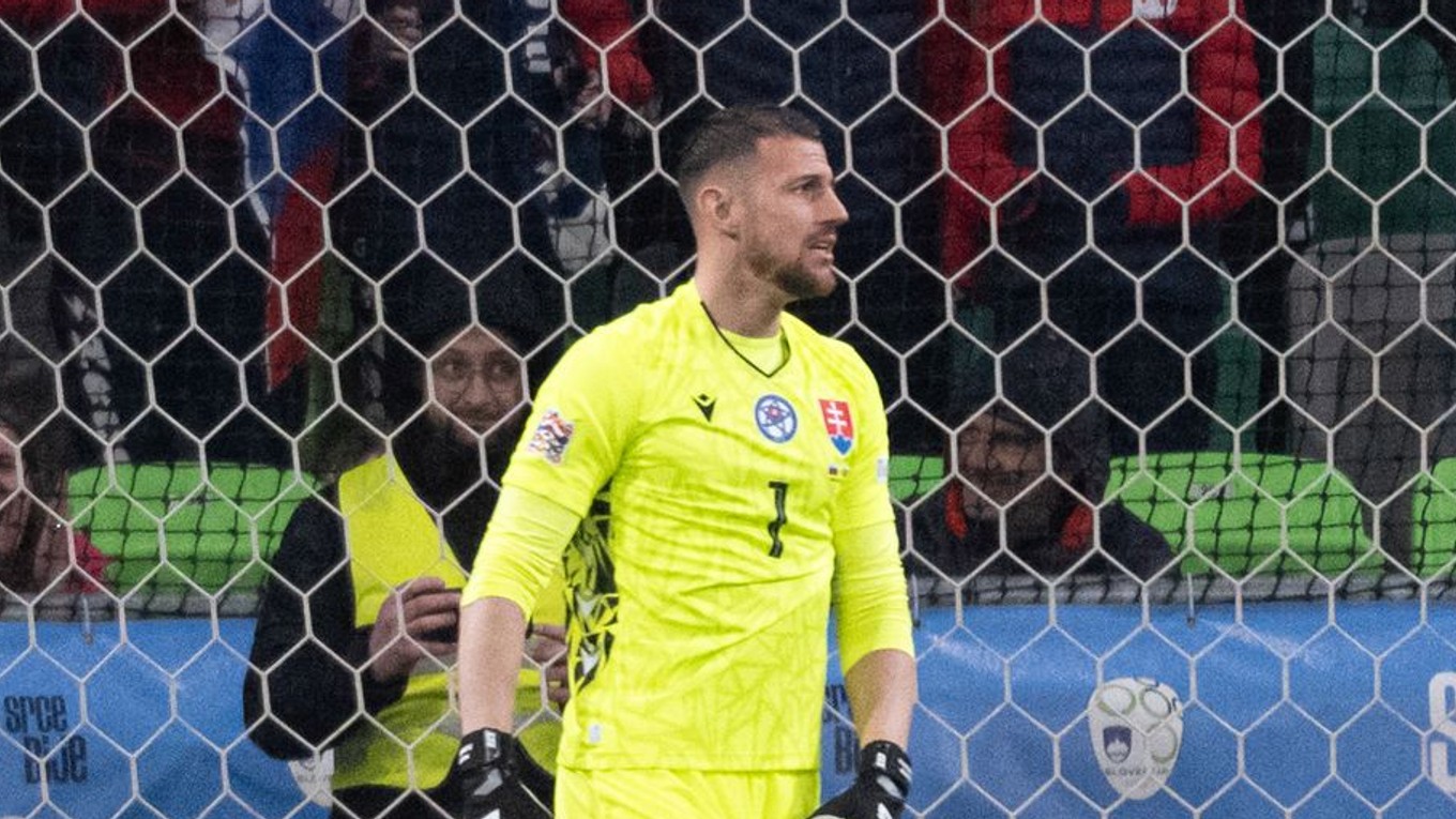 Martin Dúbravka v drese Slovenska.