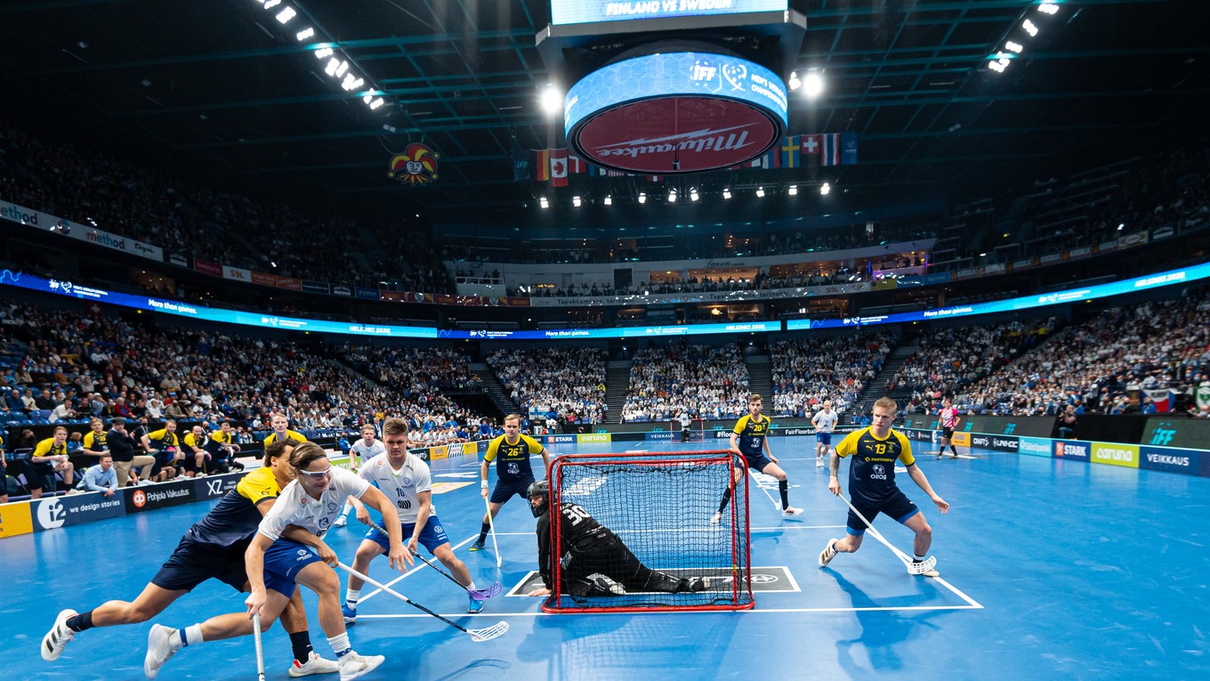 Záber z finálového súboja medzi Švédskom a Fínskom. 
