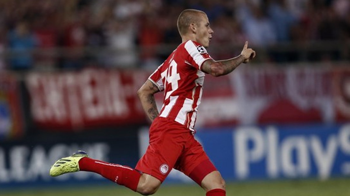 Vladimír Weiss strelil gól v zápase Ligy majstrov Olympiakos Pireus - Paríž St. Germain.