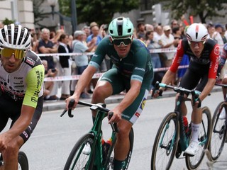 Dánsky cyklista Mads Pedersen v žltom drese lídra bodovacej súťaži Vuelty 2025.