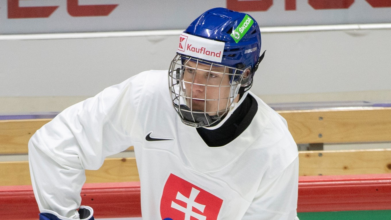 Adam Sýkora počas tréningu pred piatkovým zápasom proti Francúzsku v základnej A-skupine na 85. majstrovstvách sveta v ľadovom hokeji v Helsinkách vo štvrtok 12. mája 2022.