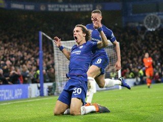 David Luiz sa raduje zo svojho gólu v drese londýnskej Chelsea.
