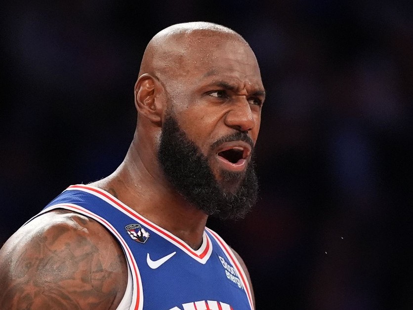 Hráč Philadelphie 76ers LeBron James.
