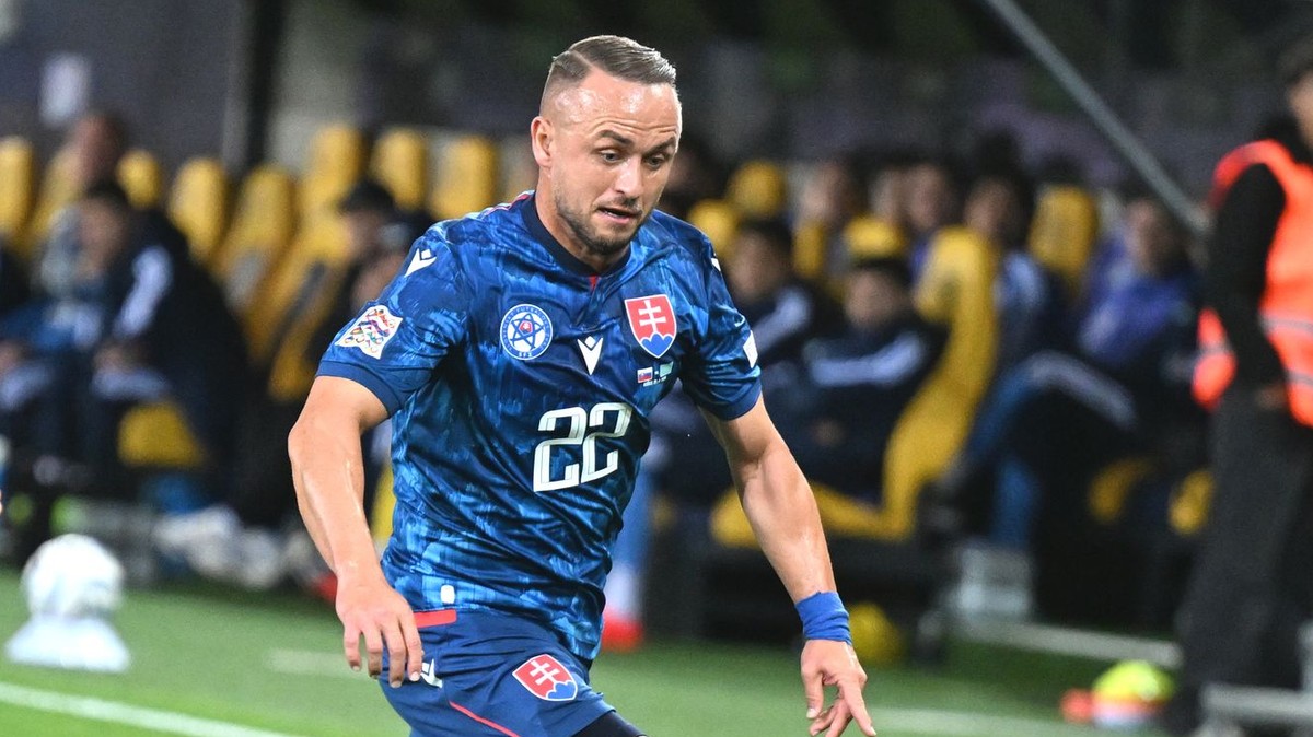 Stanislav Lobotka Ruled Out for Six Weeks Due to Injury, Will Miss Slovakia's Nations League Matches