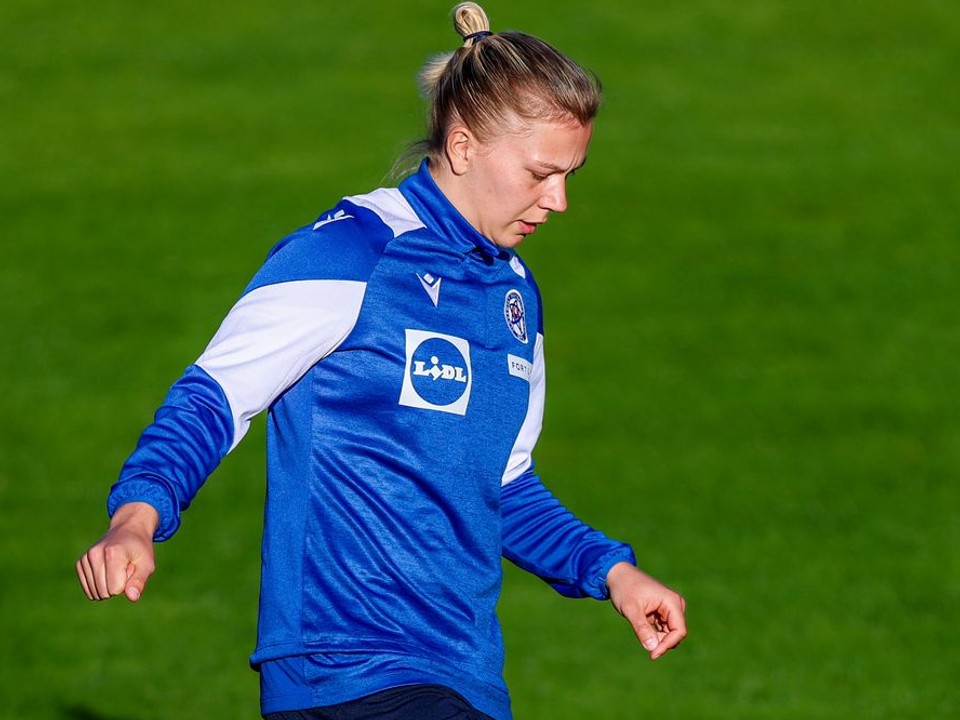 ŽENY A_Nina Narožný, apríl 2026.JPG