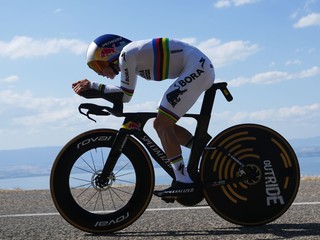 Remco Evenepoel počas časovky.