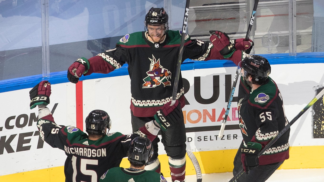 Hokejisti tímu NHL Arizona Coyotes. 