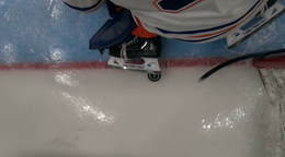 Gól Ryana Poehlinga v zápase Anaheim - Edmonton.