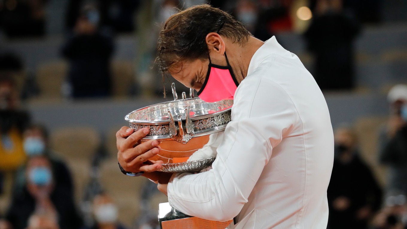 Rafael Nadal obhajuje titul na Roland Garros 2021.