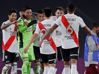 Futbalisti River Plate dokázali vyhrať bez náhradníka, brankára a v oklieštenej zostave.
