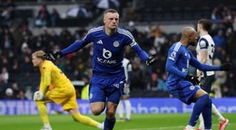 Jamie Vardy oslavuje gól