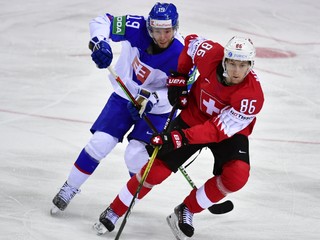 Matúš Sukeľ v zápase Slovensko - Švajčiarsko na MS v hokeji 2021.