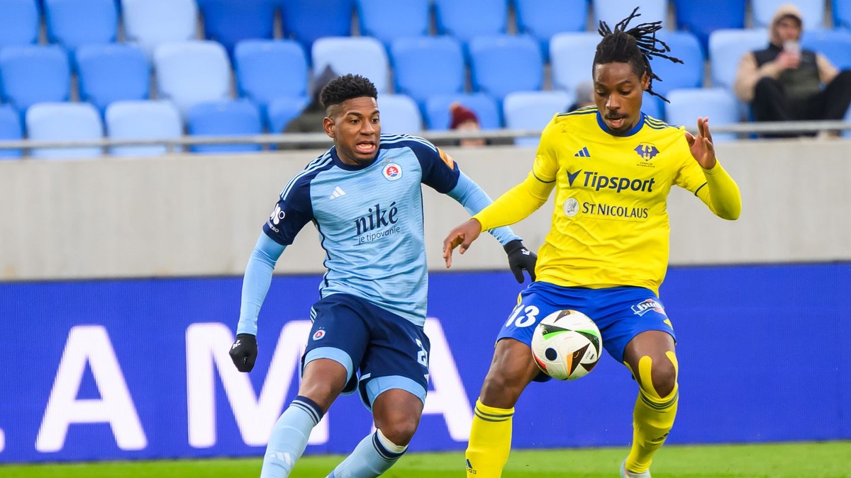 Cesar Blackman v drese Slovana Bratislava.