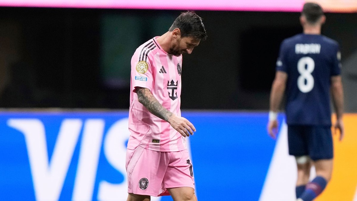 Lionel Messi v zápase s PSG