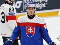 Dalibor Dvorský v zápase Slovensko - Švajčiarsko na MS v hokeji do 20 rokov 2024.
